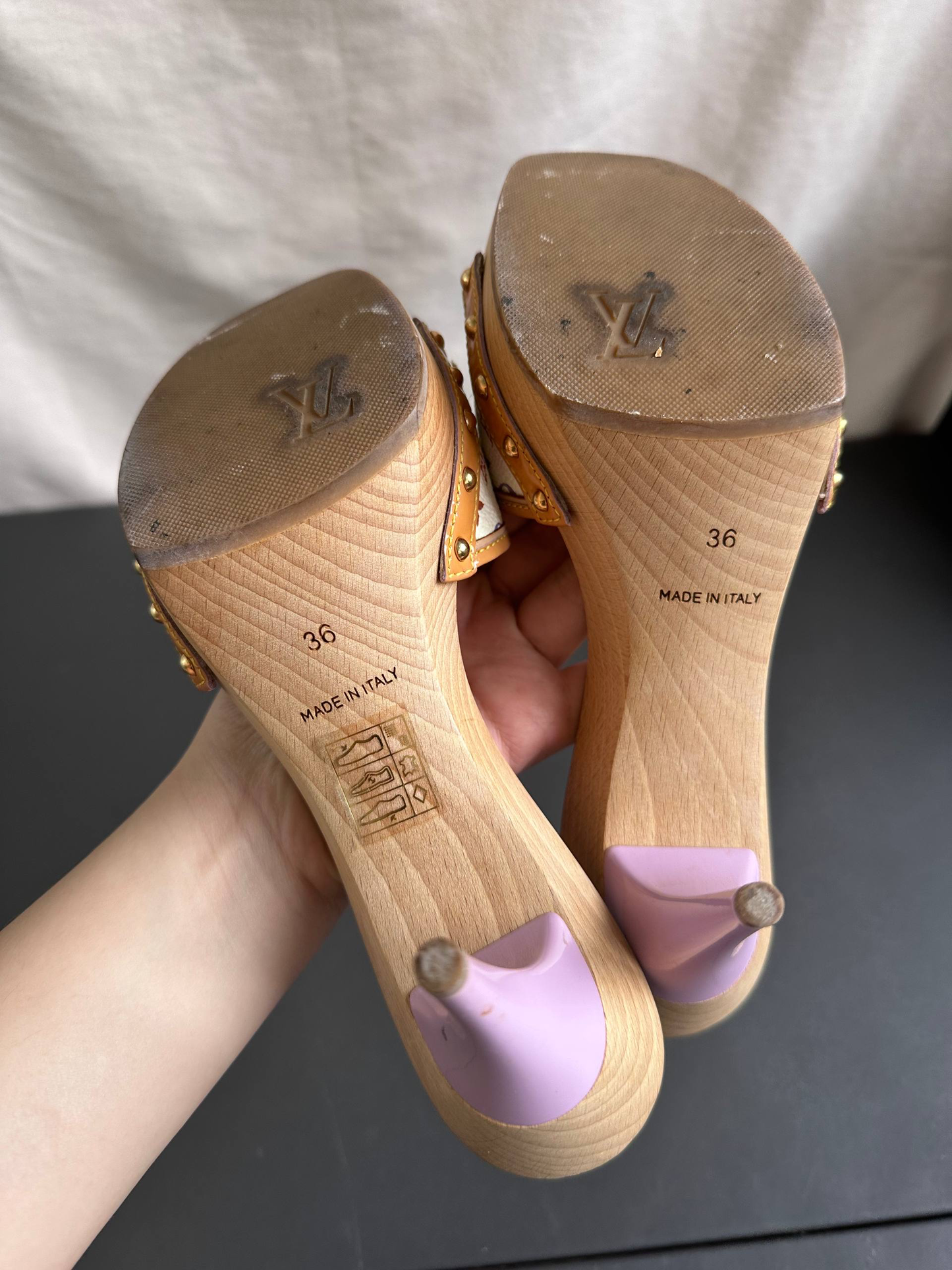 Louis Vuitton 2003 White Takashi Murakami Ribbon Mules Heels