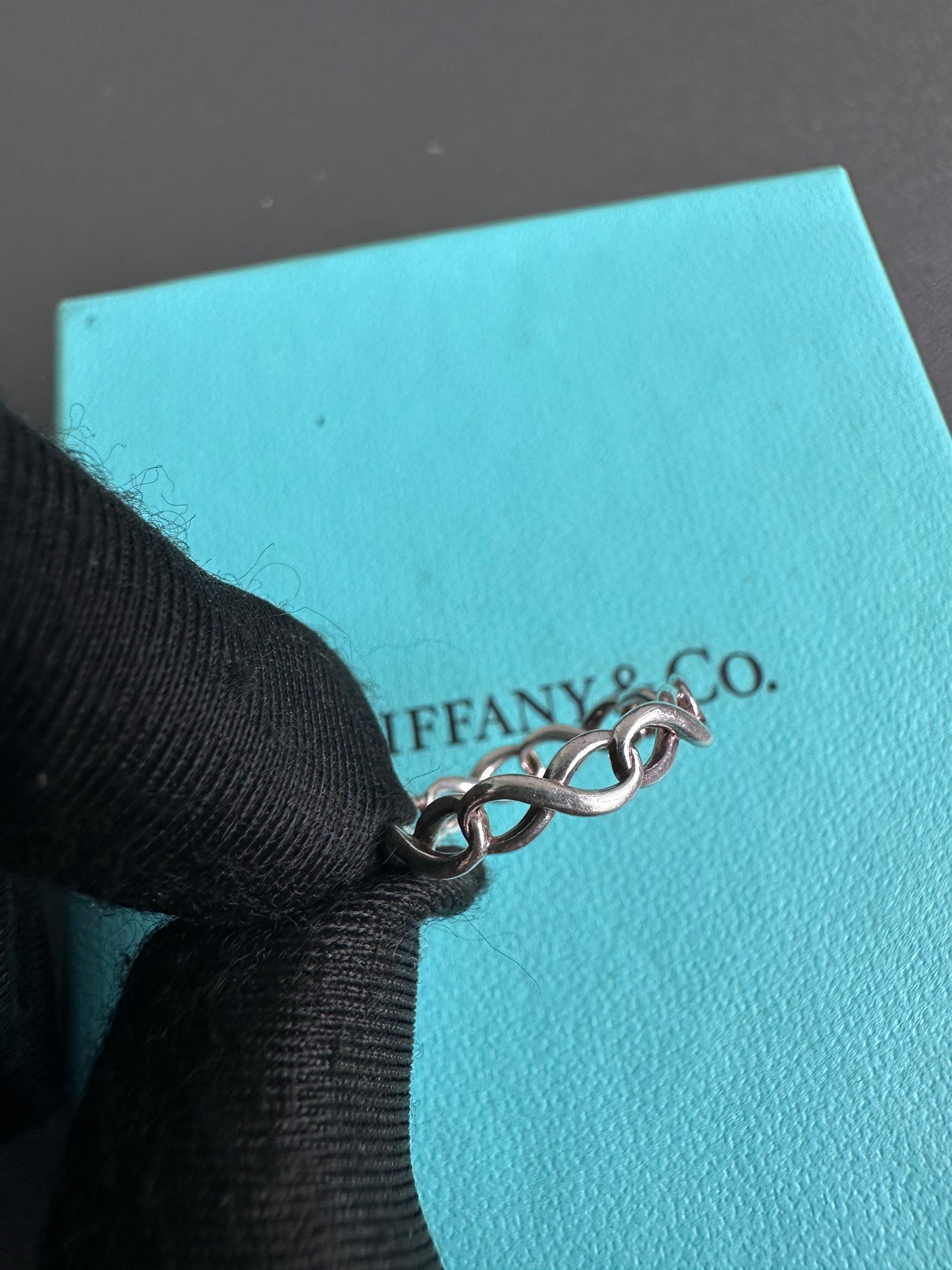 Tiffany & Co Fine Jewellery 925 Silver Infinity Narrow Band Ring