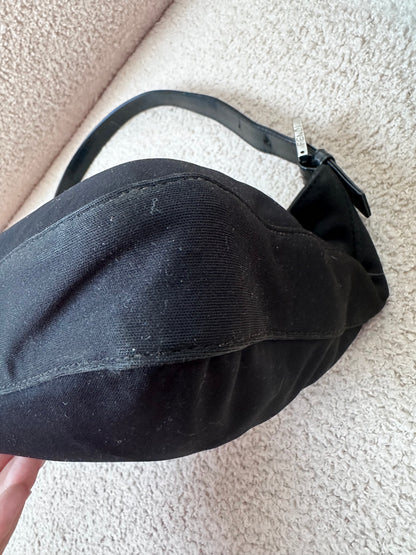 Fendi FF Baguette Hobo Black