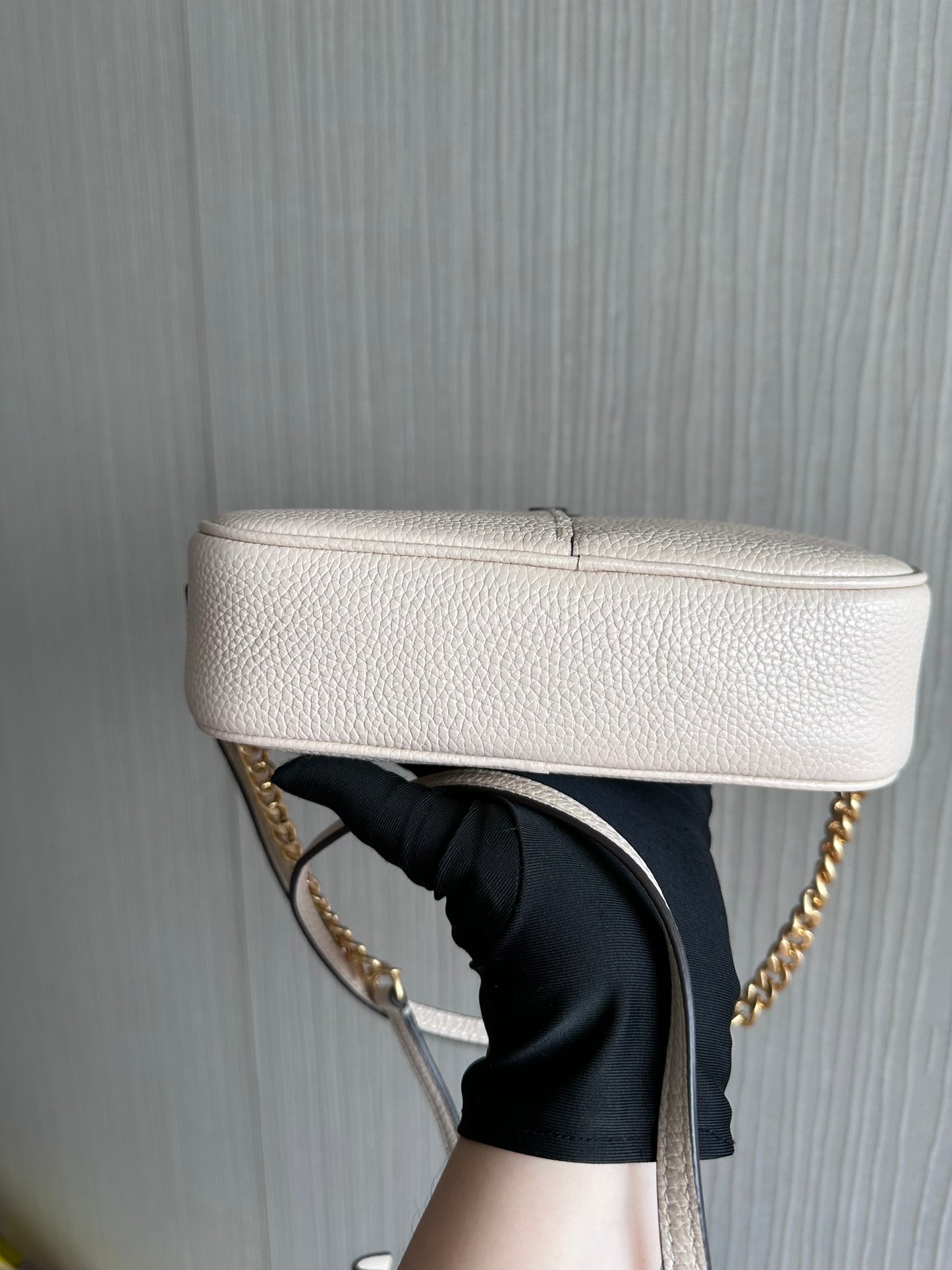 Tory Burch McGraw Camera Crossbody Bag Cream Beige