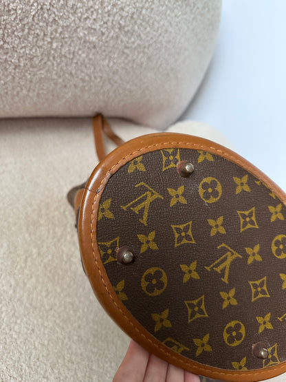 Louis Vuitton Bucket Bag USA Monogram Canvas Wth Pouch