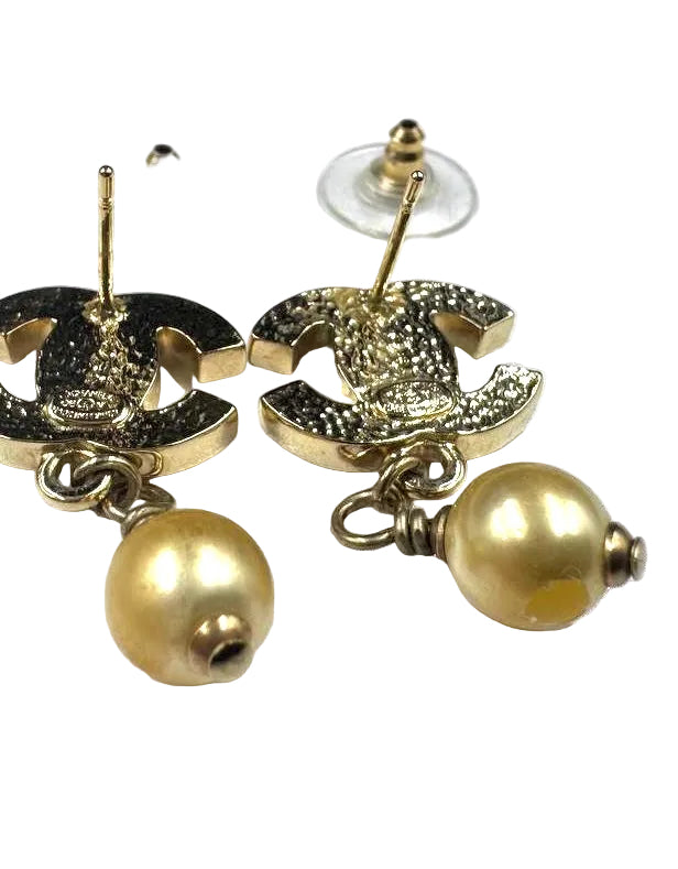 Chanel CC Classic Pearl Dangling Earrings