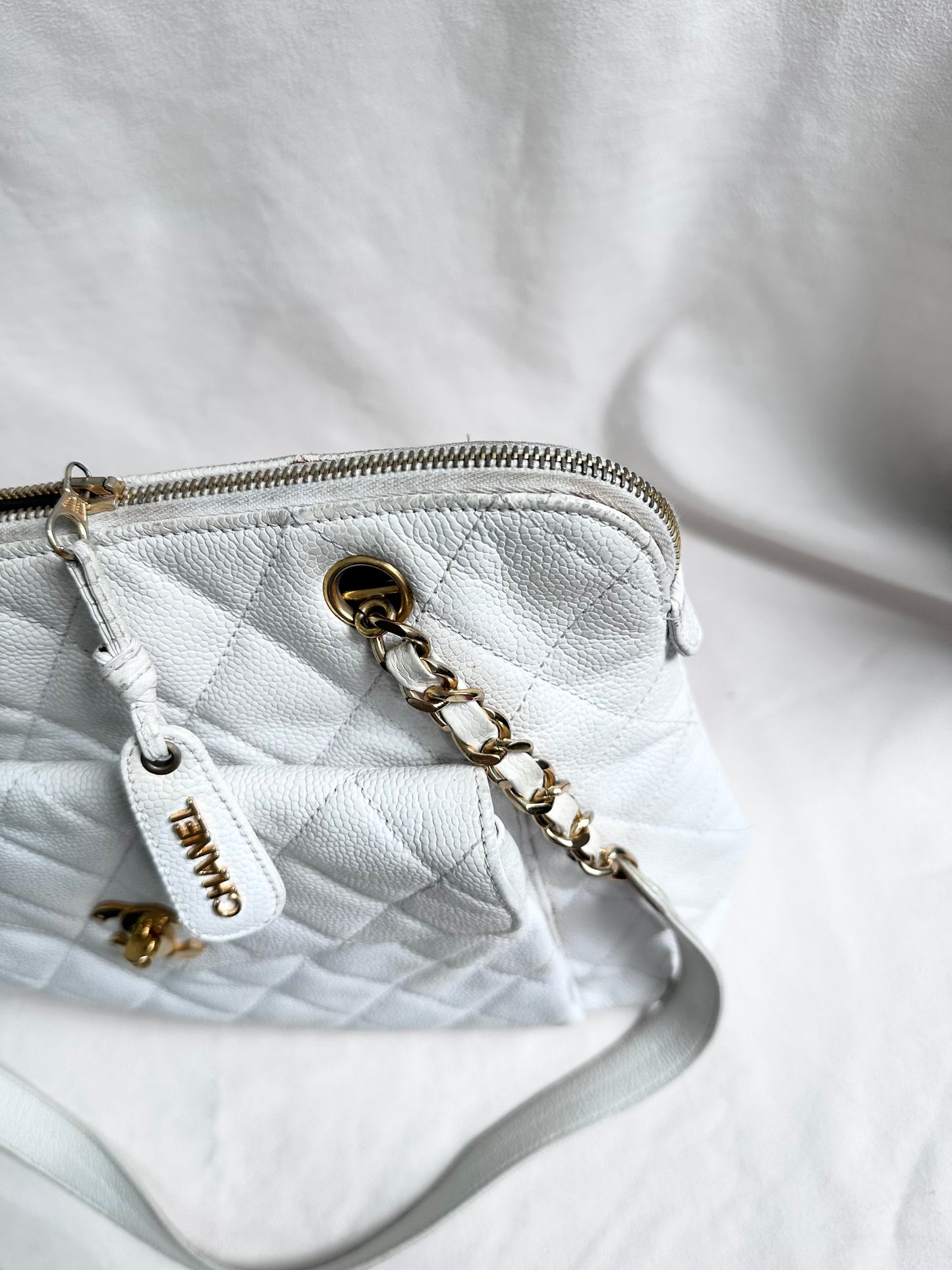 Chanel Caviar Quilted Hobo Shoppers Tote Bag - White / 24K Gold Plated Hardware