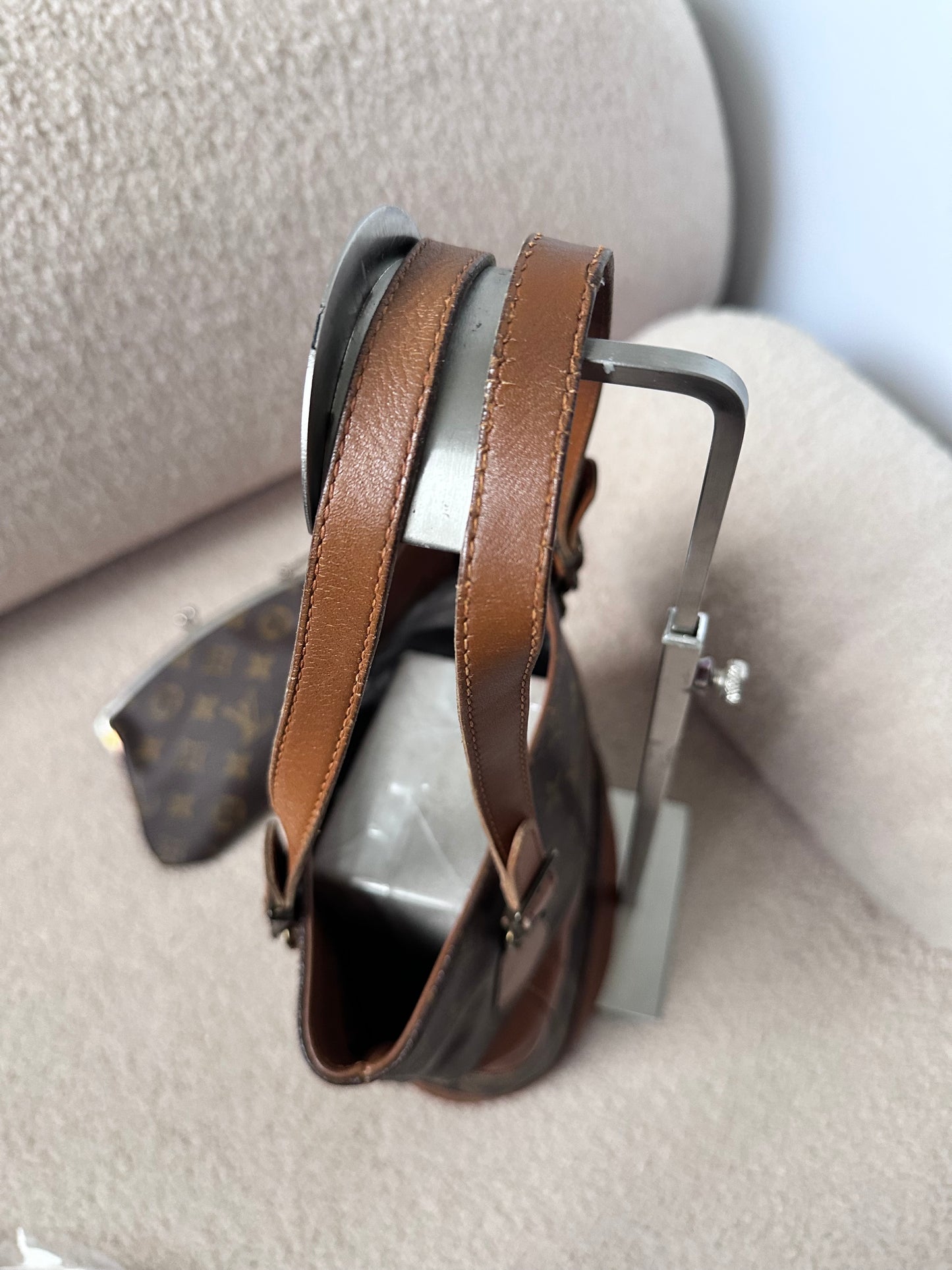 Louis Vuitton Bucket Bag USA Monogram Canvas Wth Pouch