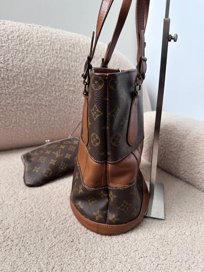 Louis Vuitton Bucket Bag USA Monogram Canvas Wth Pouch