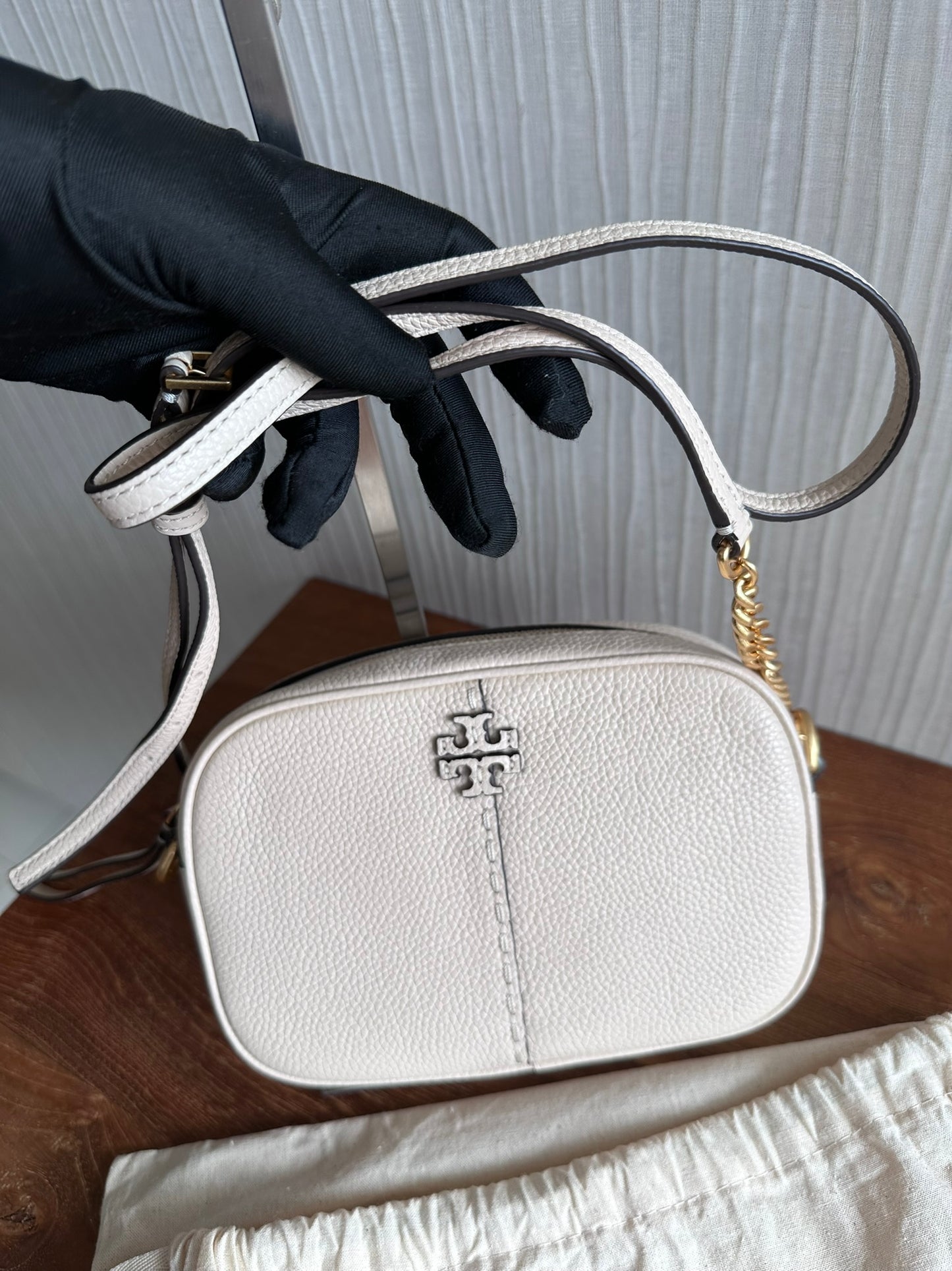Tory Burch McGraw Camera Crossbody Bag Cream Beige