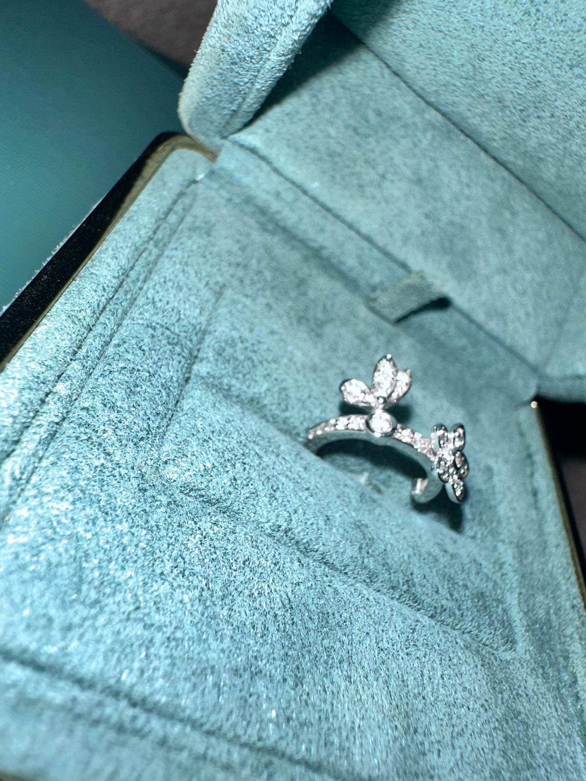 GRAFF Diamonds Ear Cuff Earrings