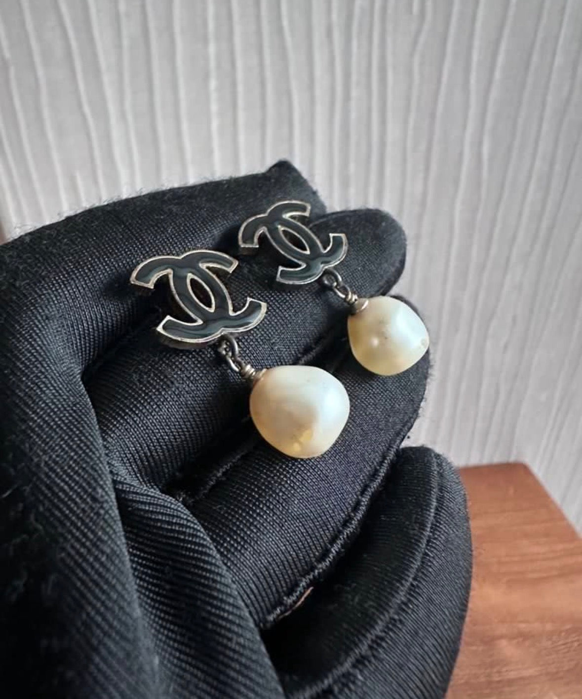 Chanel Classic CC Natural Pearl Dangling Earrings