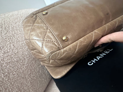 Chanel Jumbo Flap Bag Castlerock Top Handle 一 Brown Wrinkled Calfskin