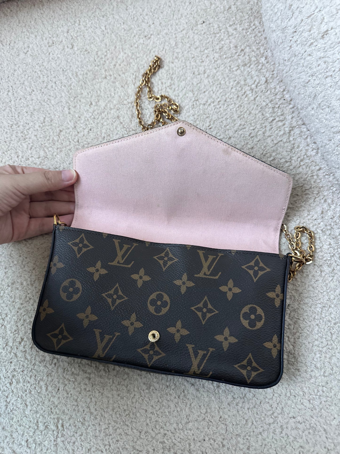 Louis Vuitton Limited Edition Valentine Dog Pochette Felicie Crossbody Bag - Monogram / Rose Ballerine