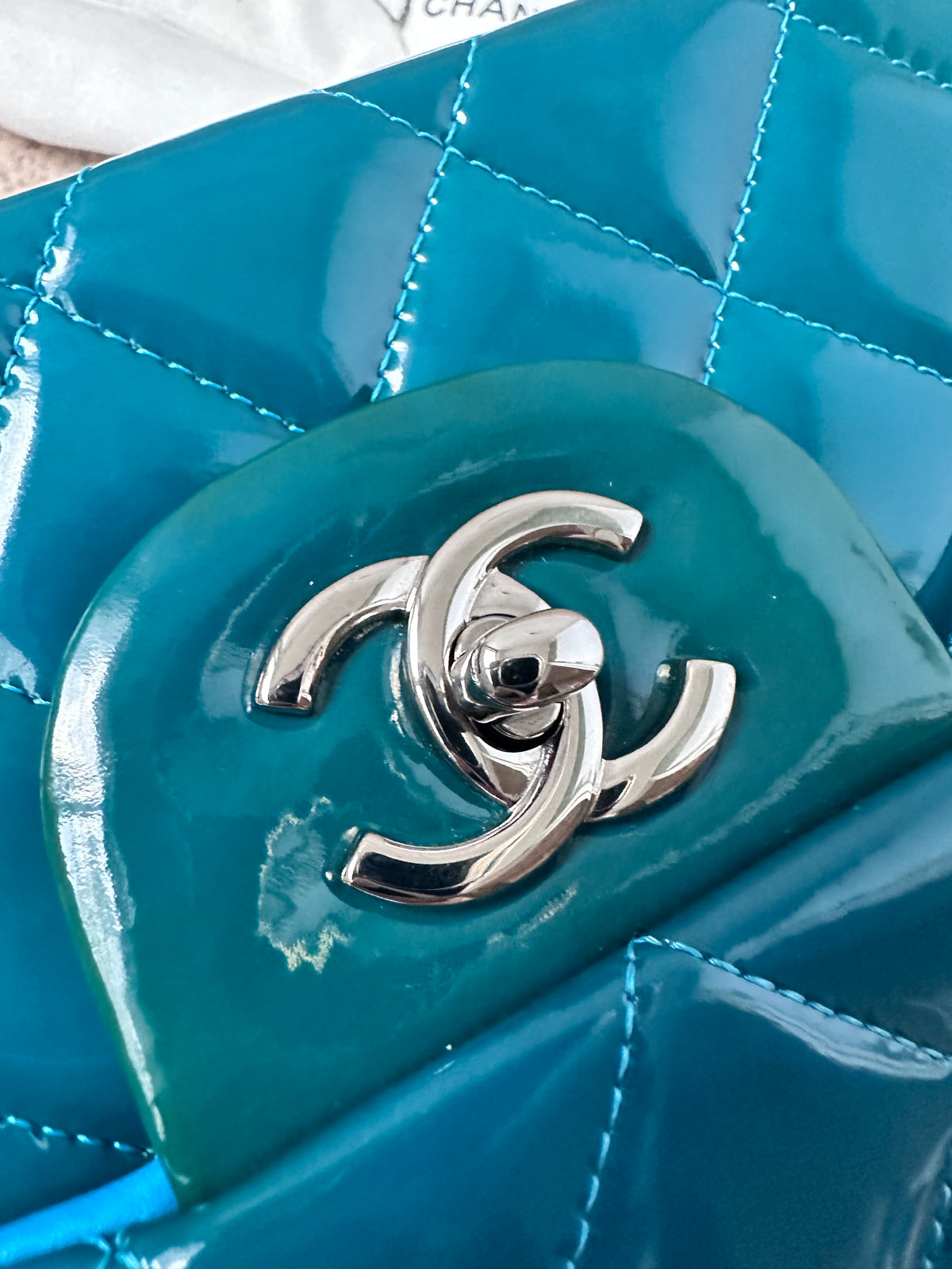 Chanel Jumbo Patent Quilted Classic Flap Bag