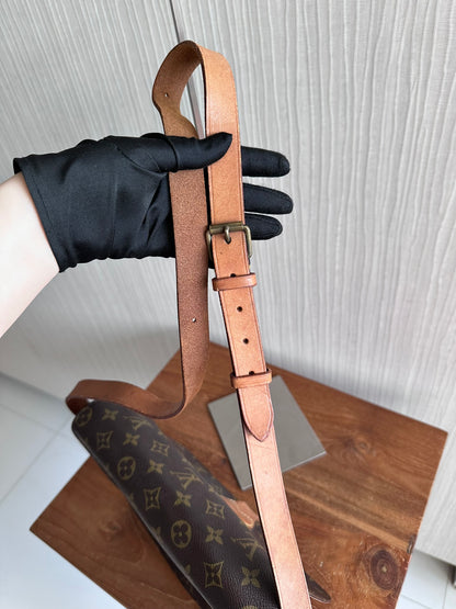 Louis Vuitton  Cartouchiere GM Messenger Crossbody Bag Brown Monogram