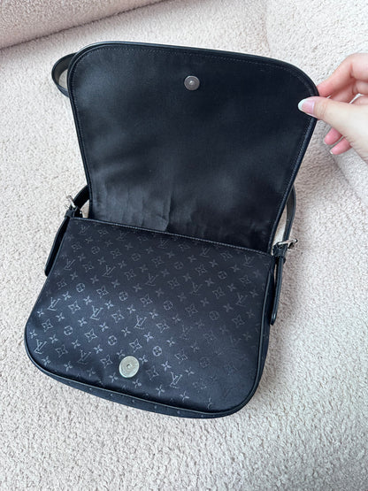 Rare Louis Vuitton Fairytale Conte De Fées Musette Shirley Monogram Bag