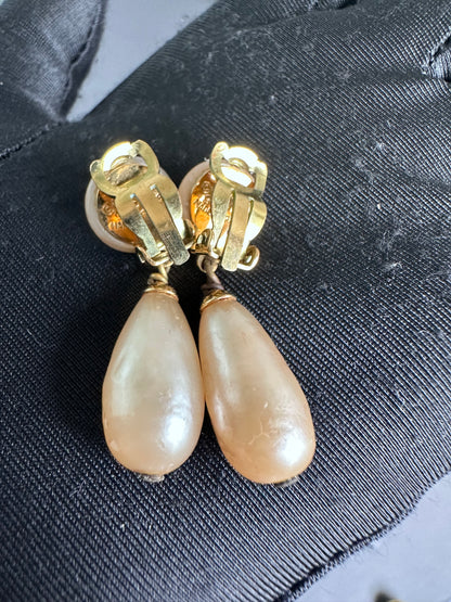 RARE Chanel 1994 Vintage Pearl Dangling Earrings 24K Gold Plated