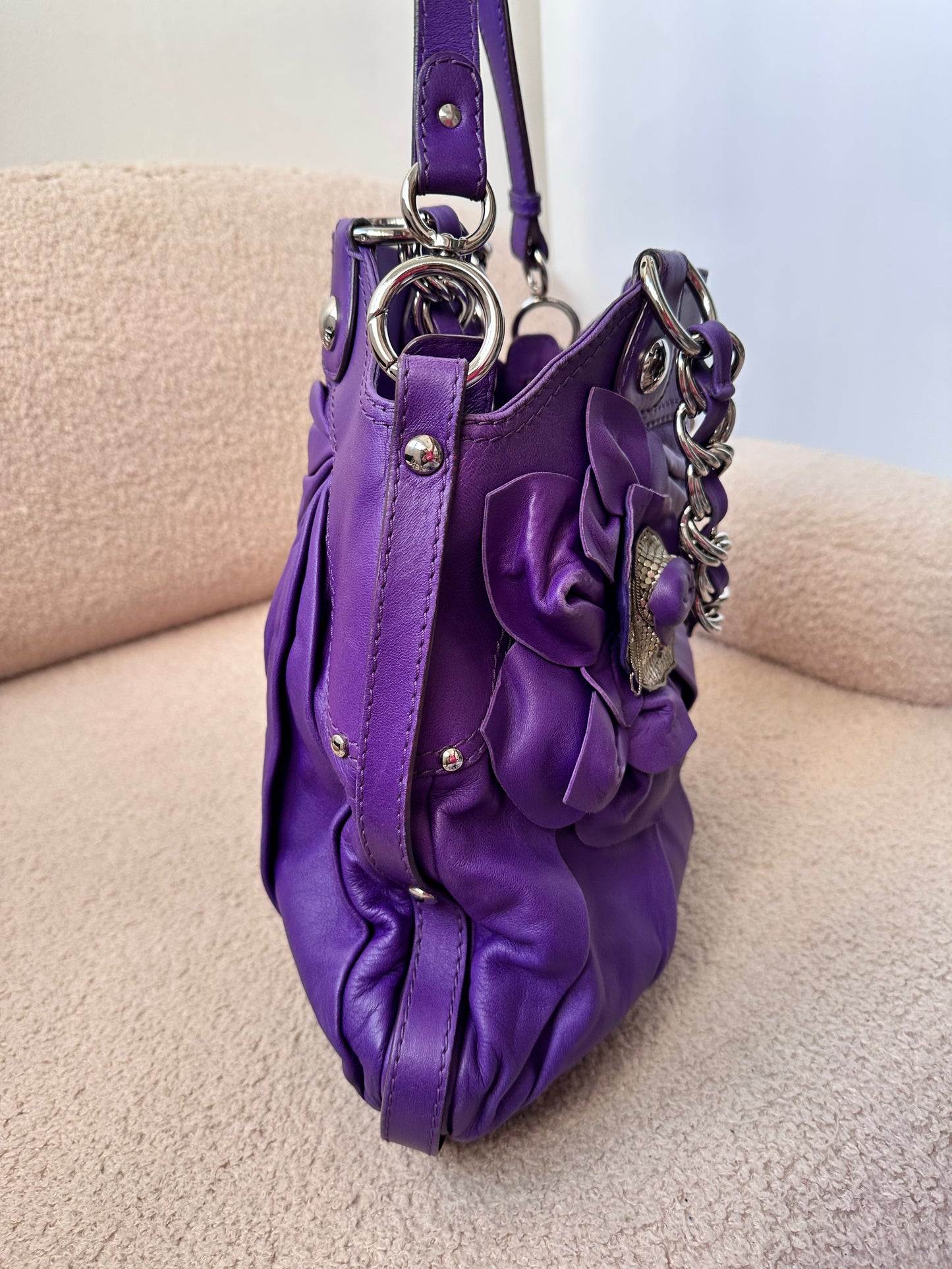 Versace c.2009–2011 Vintage Rosette Chain Leather Tote