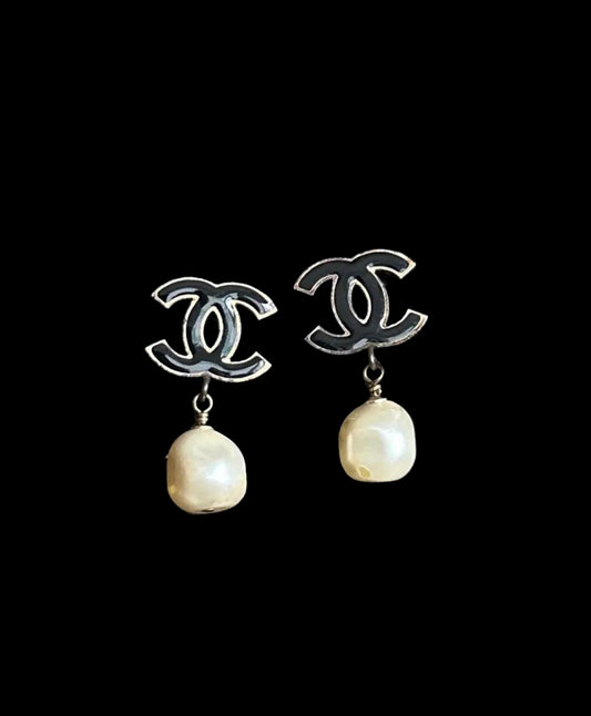 Chanel Classic CC Natural Pearl Dangling Earrings