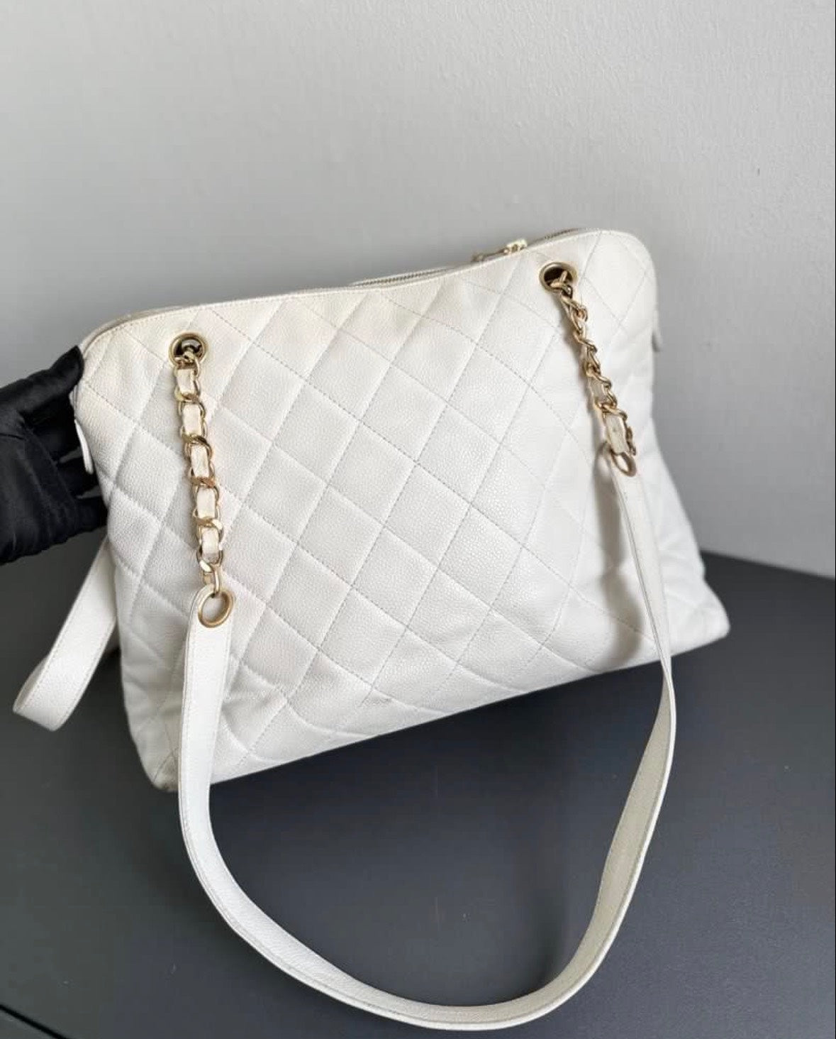 Chanel Caviar Quilted Hobo Shoppers Tote Bag - White / 24K Gold Plated Hardware