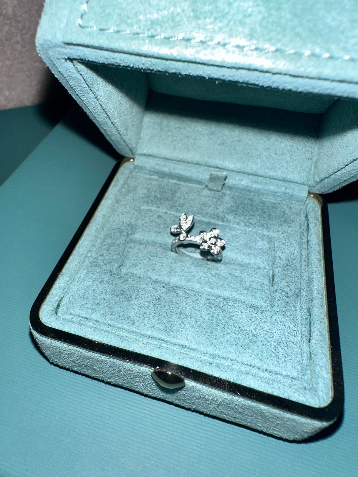 GRAFF Diamonds Ear Cuff Earrings