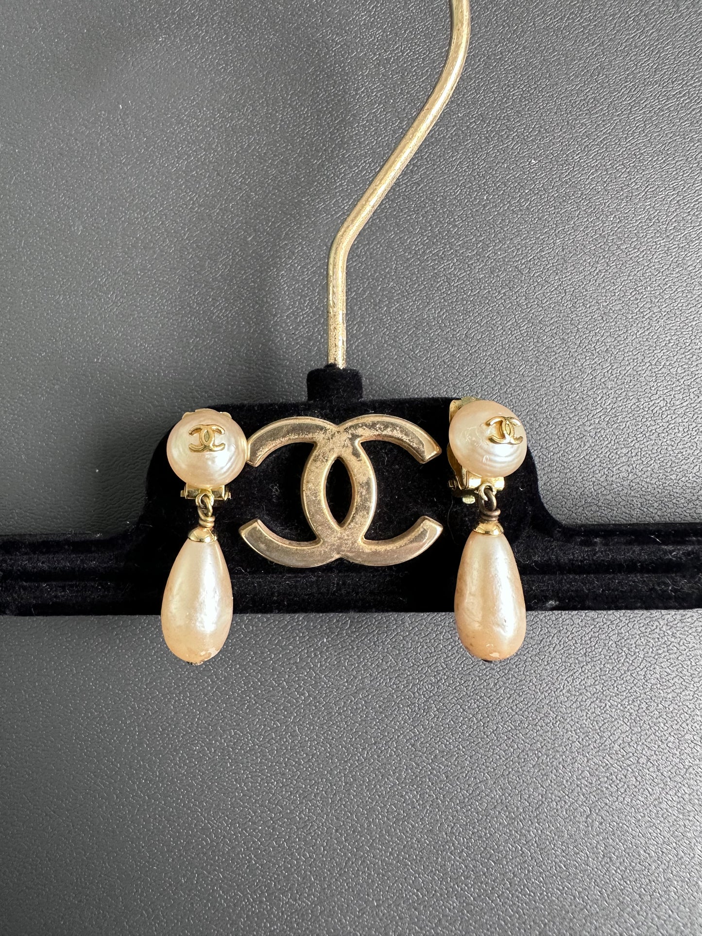 RARE Chanel 1994 Vintage Pearl Dangling Earrings 24K Gold Plated