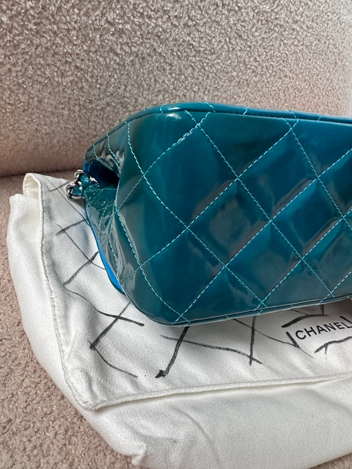 Chanel Jumbo Patent Quilted Classic Flap Bag