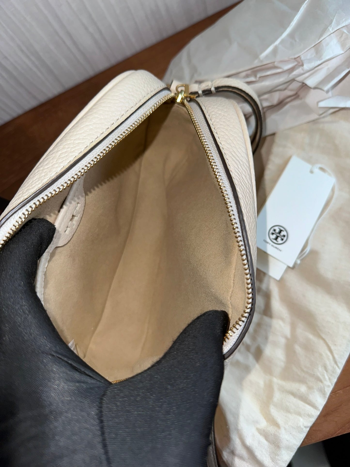 Tory Burch McGraw Camera Crossbody Bag Cream Beige