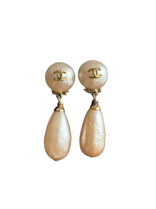 RARE Chanel 1994 Vintage Pearl Dangling Earrings 24K Gold Plated