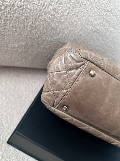 Chanel Jumbo Flap Bag Castlerock Top Handle 一 Brown Wrinkled Calfskin