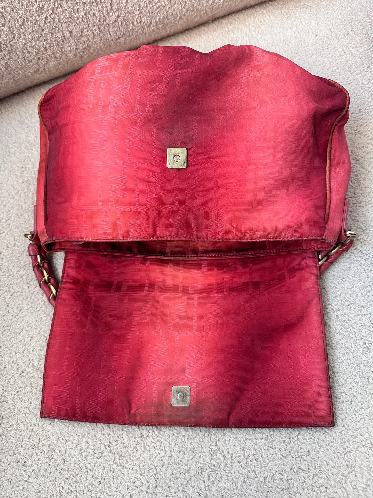 Fendi Mamma Baguette Red Fabric / Gold FF Hardware