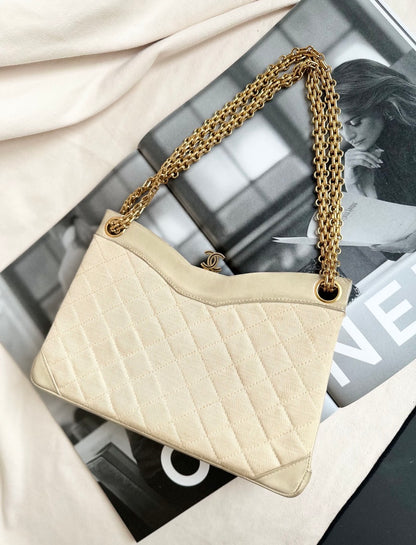 Chanel Vintage Kisslock Quilted Shoulder Bag - 24K Gold Plated Hardware
