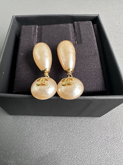 RARE Chanel 1994 Vintage Pearl Dangling Earrings 24K Gold Plated