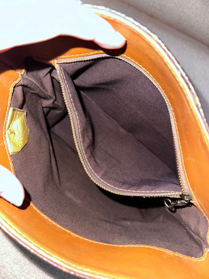 Louis Vuitton Bucket Bag USA Monogram Canvas Wth Pouch