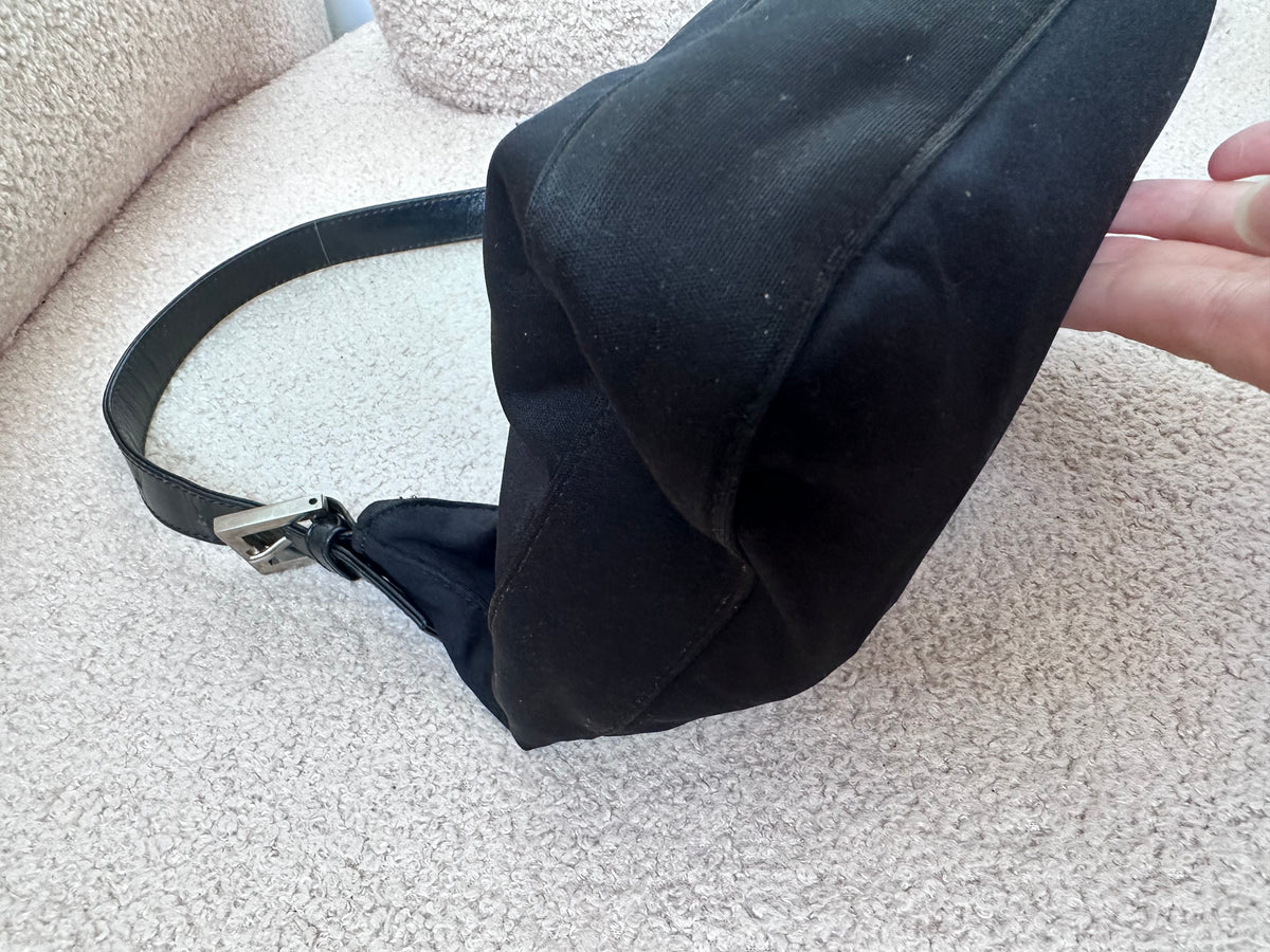 Fendi FF Baguette Hobo Black