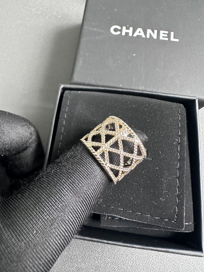 Chanel CC Pearl Mesh Ring Light Gold Hardware