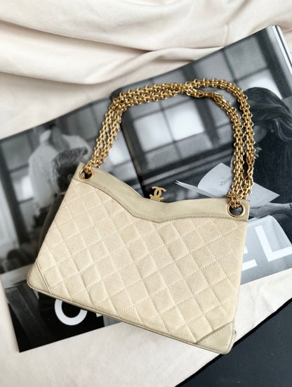 Chanel Vintage Kisslock Quilted Shoulder Bag - 24K Gold Plated Hardware