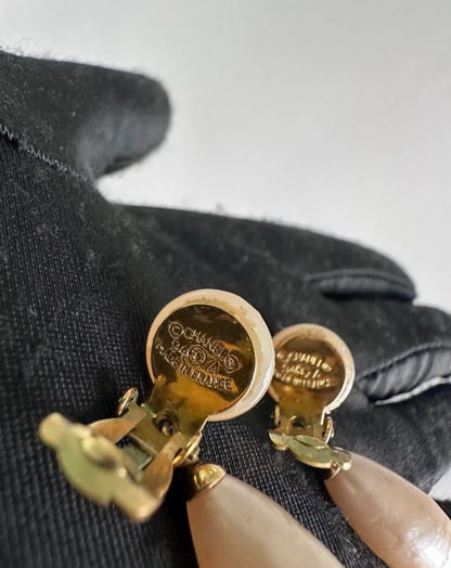 Rare Chanel 1994 Vintage Pearl Dangling Earrings