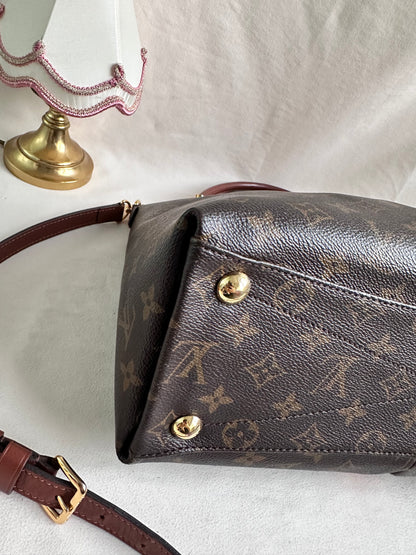 Louis Vuitton V Tote bag MM - Monogram / Tan Leather