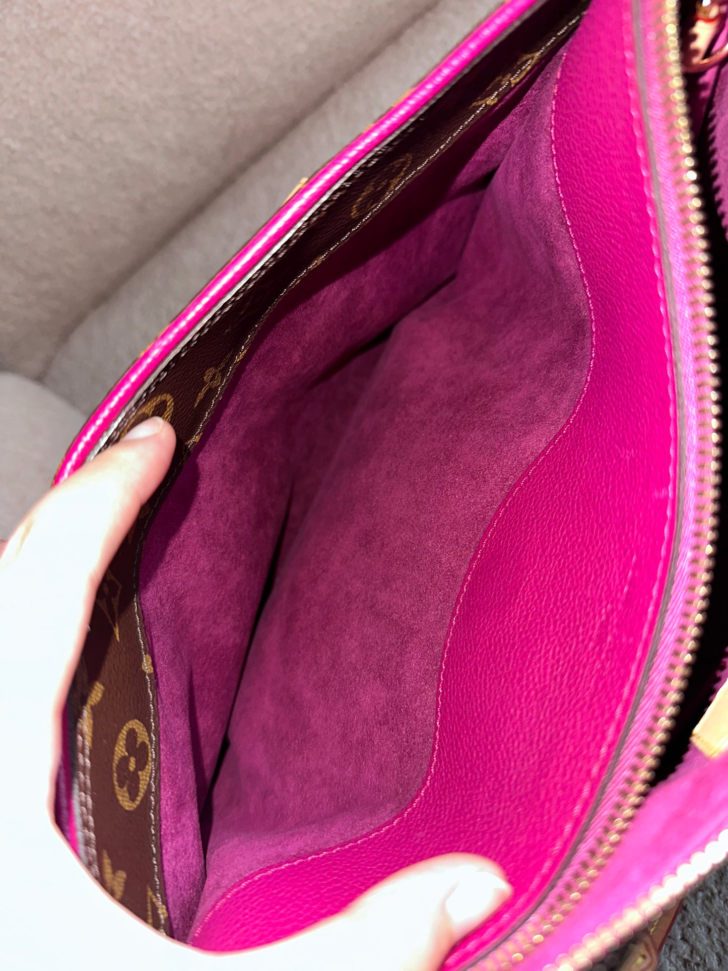 Louis Vuitton Monogram Pallas MM Tote Bag - Rose Fuchsia