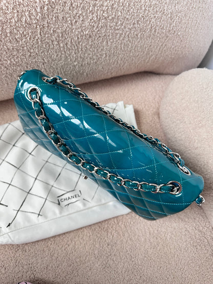 Chanel Jumbo Patent Quilted Classic Flap Bag
