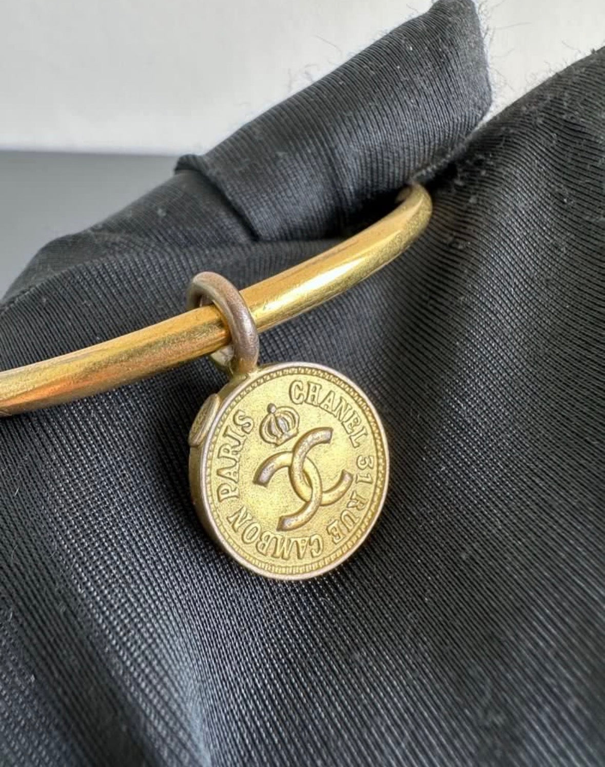Chanel 1885 Vintage 24K Gold Paris Coin Medallion Charm Bangle Bracelet
