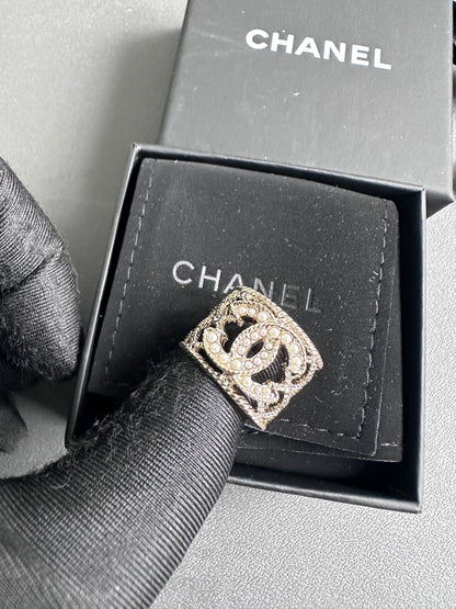 Chanel CC Pearl Mesh Ring Light Gold Hardware