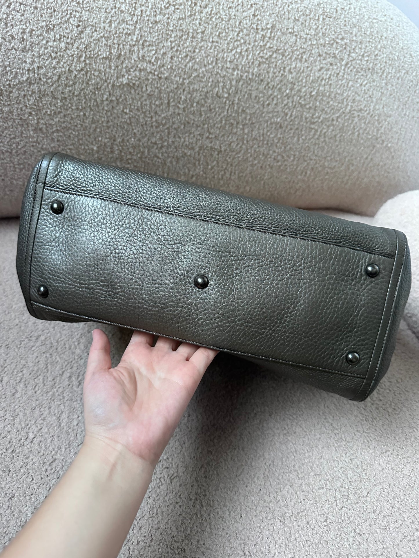 Gucci Large Soho Hobo Shoulder Bag Metallic Grey