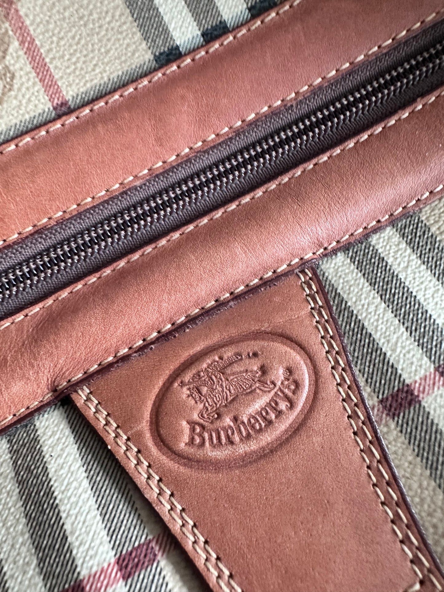 Burberry XXL Carry On Luggage Carrier Duffle Bag