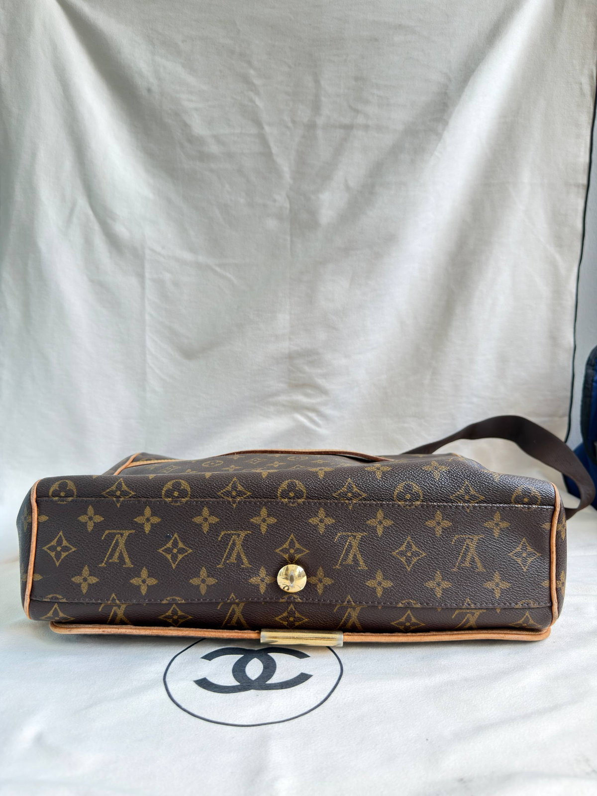 Louis Vuitton Abbesses Monogram Messenger Bag