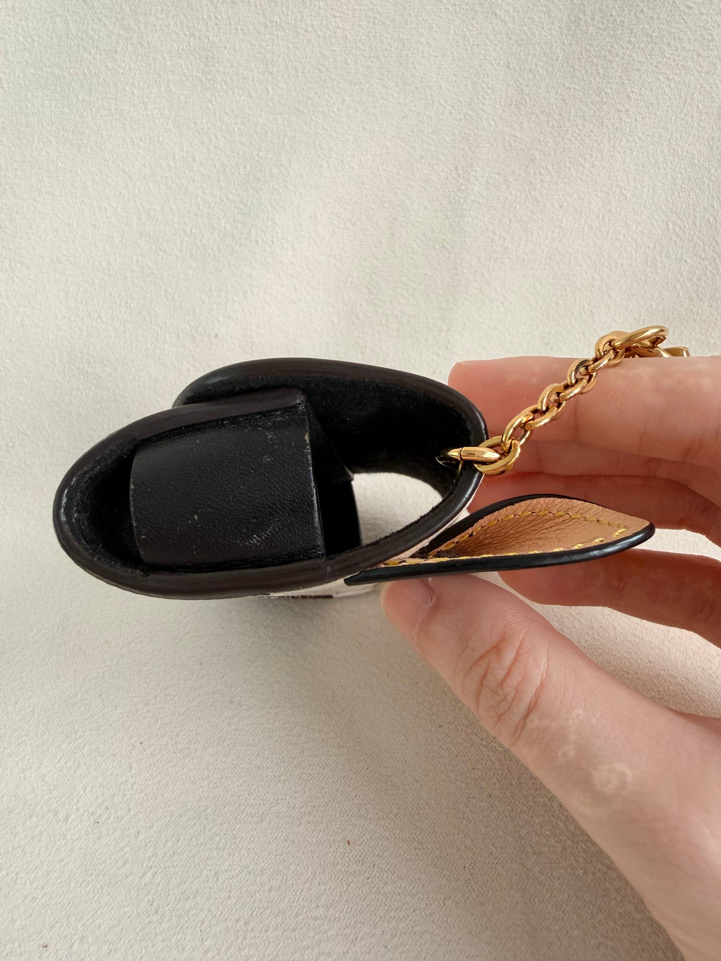 Rare Louis Vuitton Cat Earpods AirPods Case Bag Charm