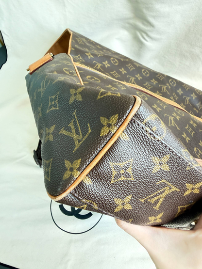 Louis Vuitton Abbesses Monogram Messenger Bag